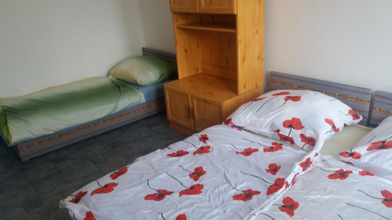 Oazis Park Motel Рацкеве Экстерьер фото